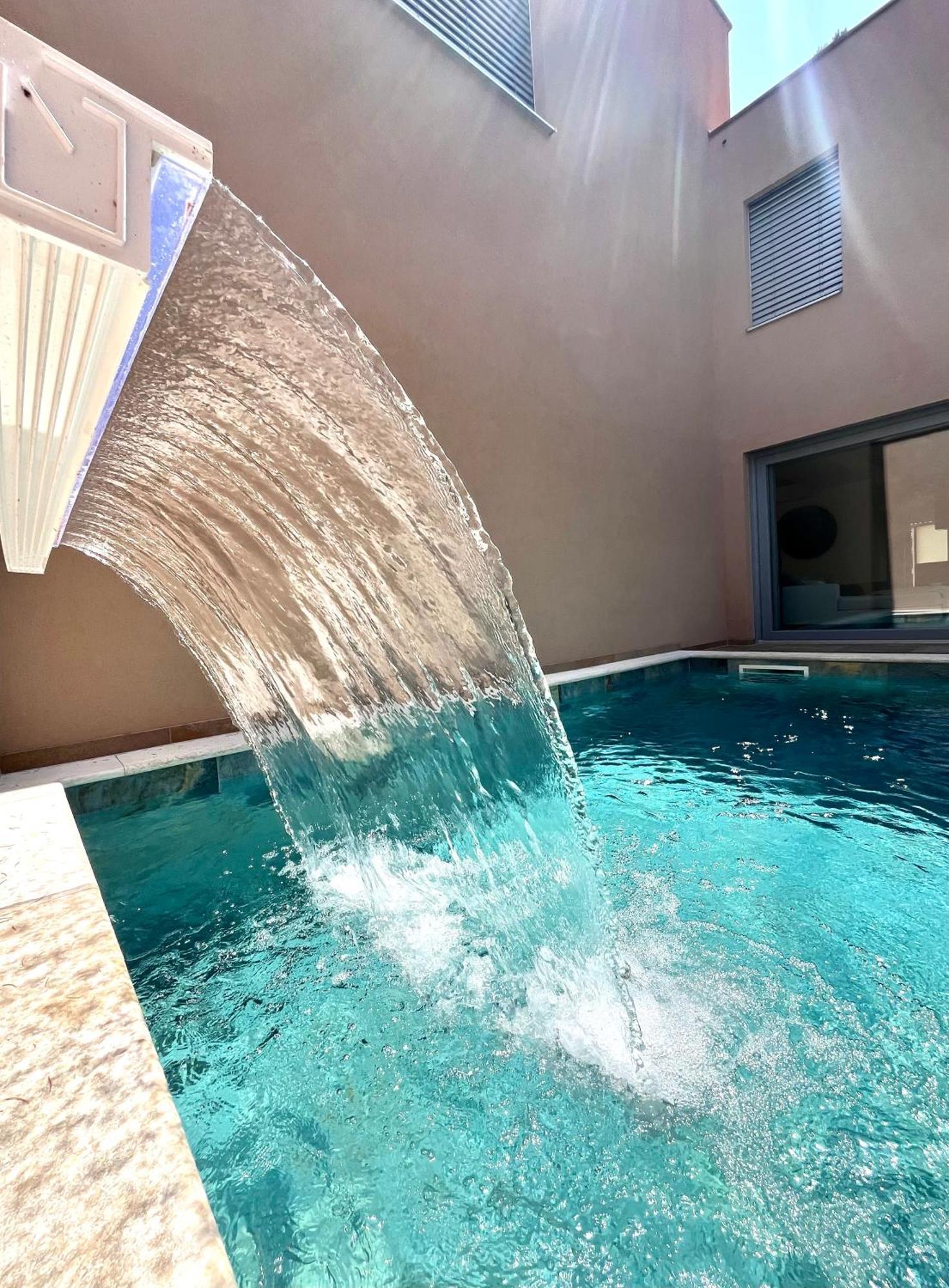 Valdora Luxury With Pool Novigrad Istria